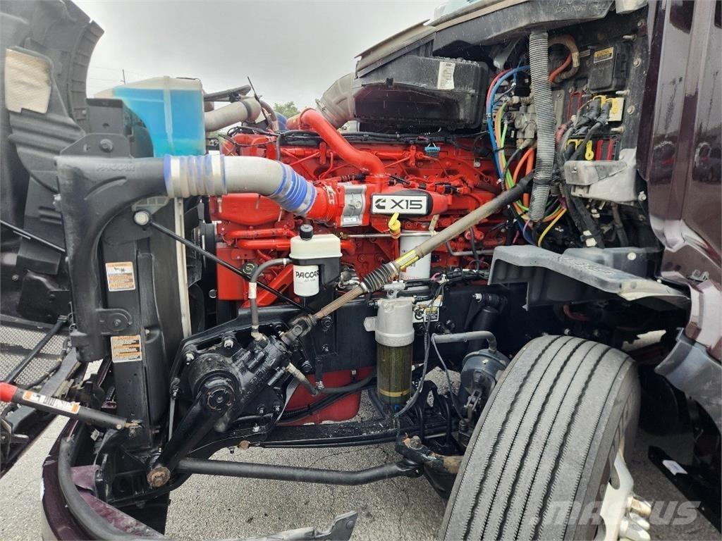 Peterbilt 579 Conventional Trucks / Tractor Trucks