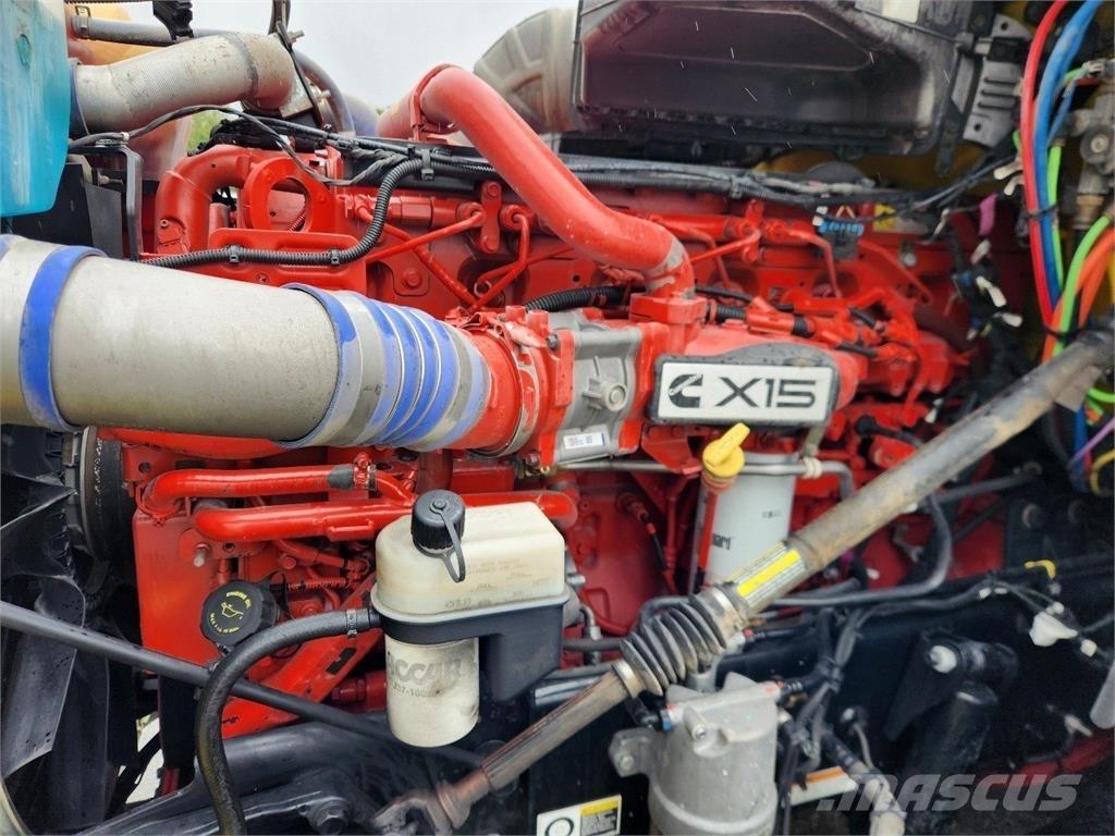 Peterbilt 579 Conventional Trucks / Tractor Trucks