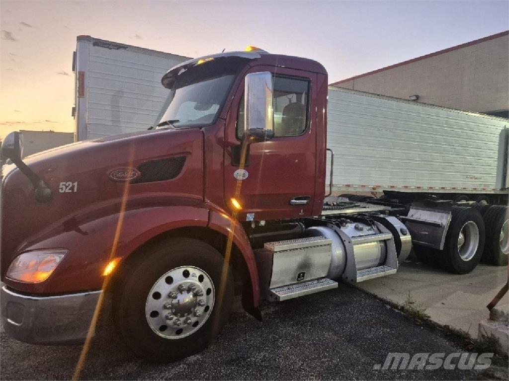 Peterbilt 579 Conventional Trucks / Tractor Trucks