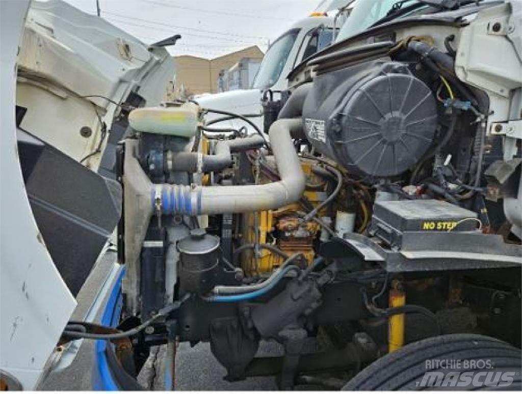 Sterling A9500 Conventional Trucks / Tractor Trucks