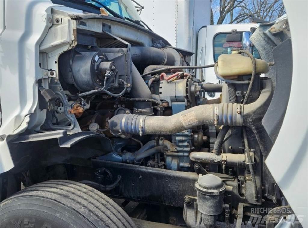 Sterling A9500 Conventional Trucks / Tractor Trucks