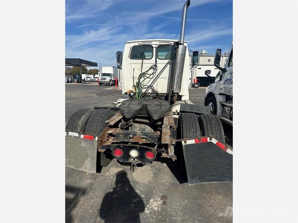 Sterling A9500 Conventional Trucks / Tractor Trucks