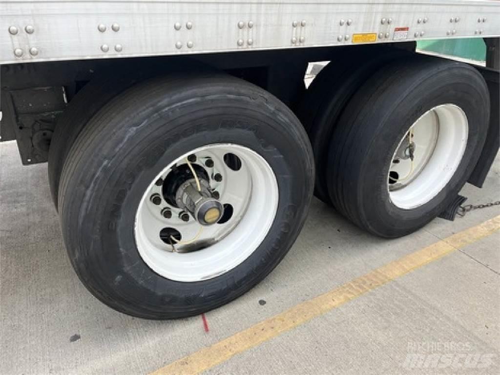 Utility VS2DX 36' Box Trailers