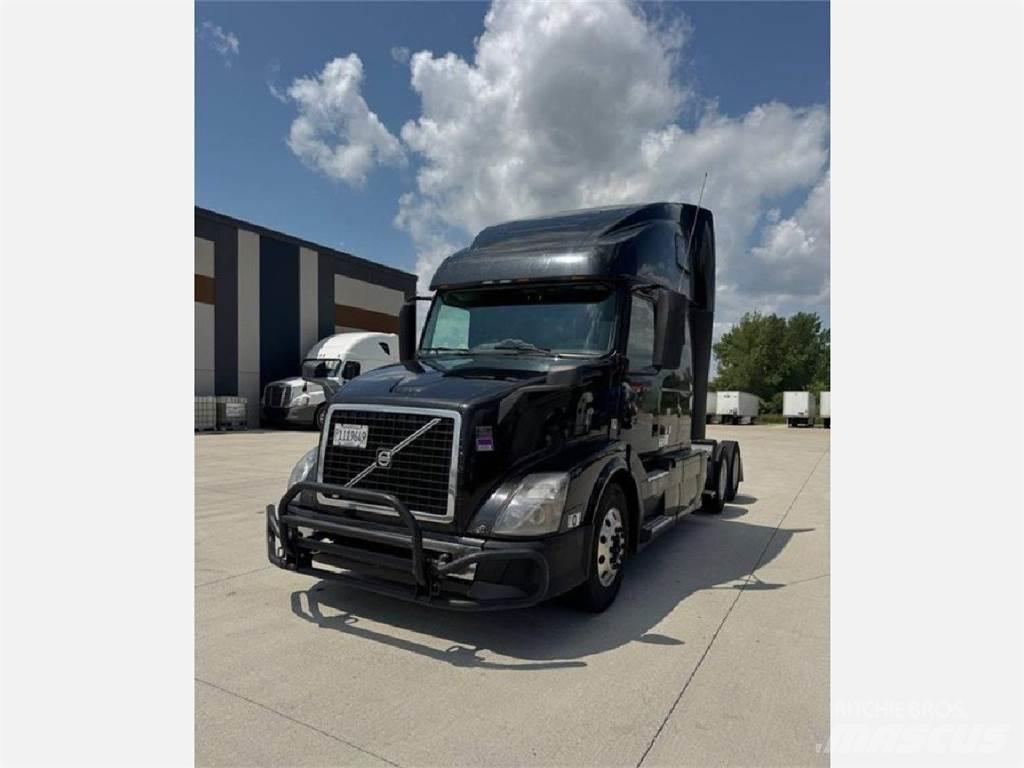 Volvo VNL 760 Conventional Trucks / Tractor Trucks
