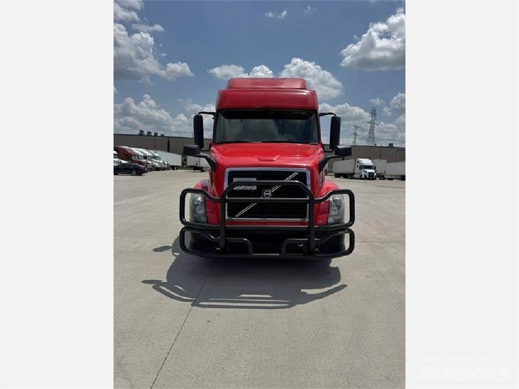 Volvo VNL 860 Conventional Trucks / Tractor Trucks