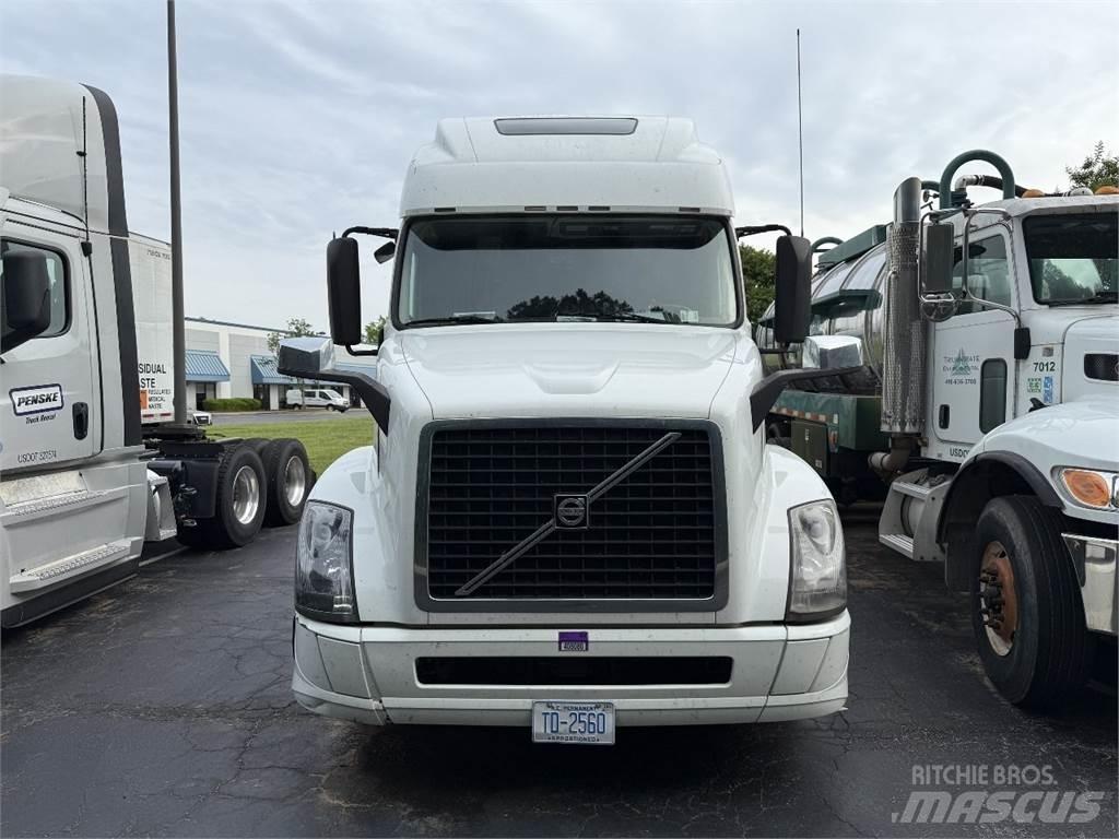 Volvo VNL64T670 Conventional Trucks / Tractor Trucks