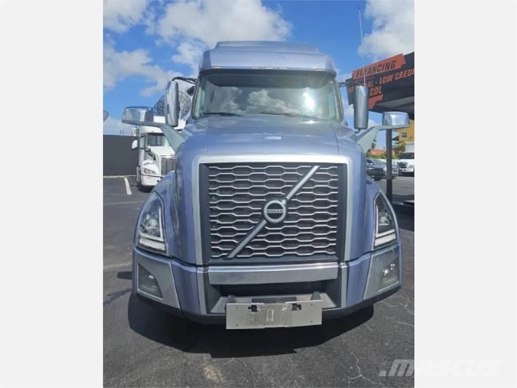 Volvo VNL64T760 Conventional Trucks / Tractor Trucks