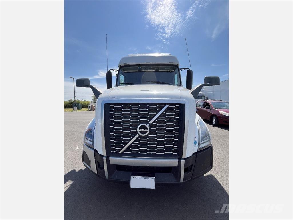 Volvo VNL860 Conventional Trucks / Tractor Trucks