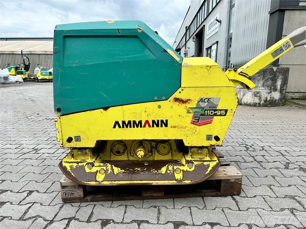  APH 110-95 APH 110-95 Plate Compactors