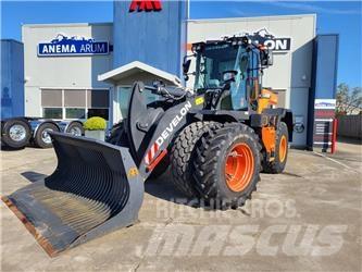 Develon DL220-7 Wheel Loaders