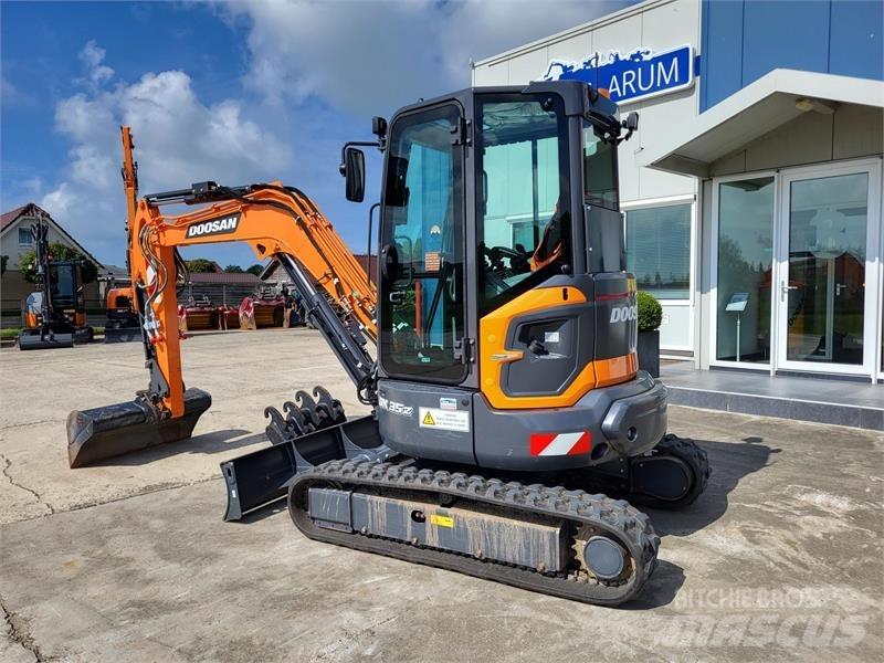 Develon DX35z-7 Mini Excavators <7t (Mini Diggers)
