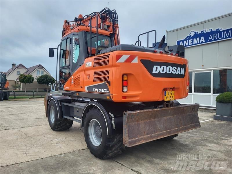 Doosan DX140W-5 Wheeled Excavators
