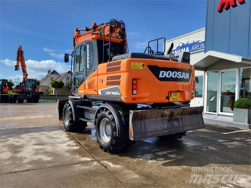 Doosan DX140W-5 Wheeled Excavators