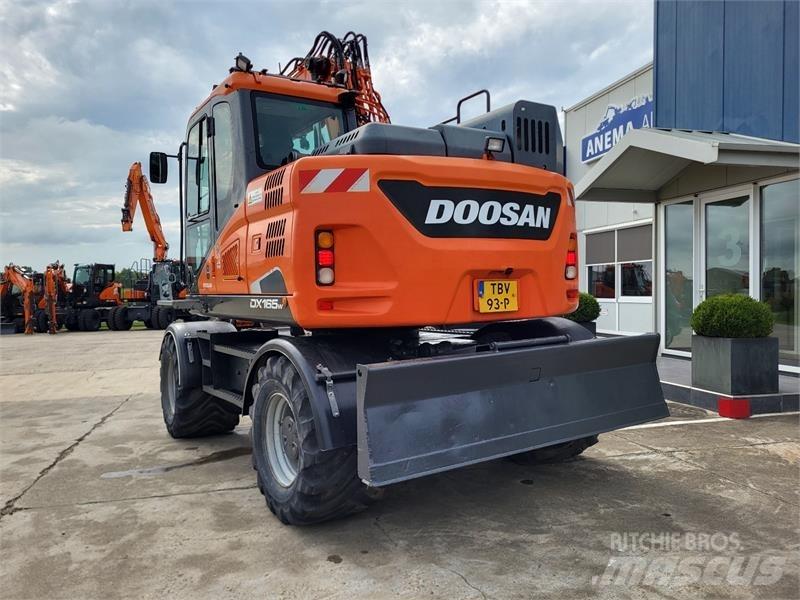 Doosan DX165W-5 Wheeled Excavators