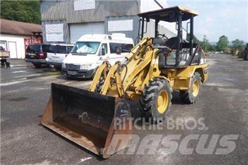 CAT 902 Wheel Loaders