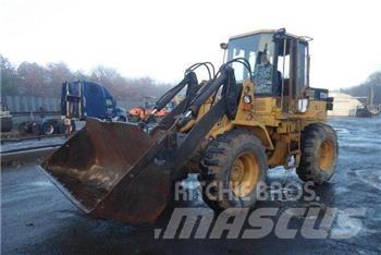 CAT IT24F Wheel Loaders