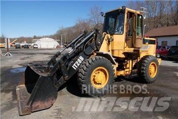 CAT IT28B Wheel Loaders