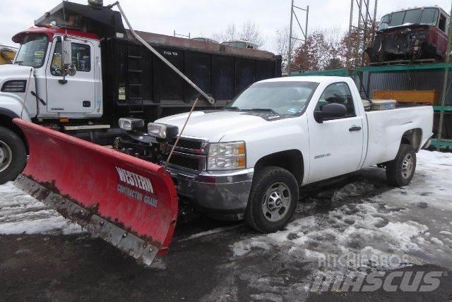 Chevrolet 2500HD Pickup Trucks