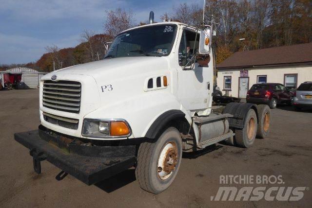 Ford AEROMAX Cab & Chassis Trucks