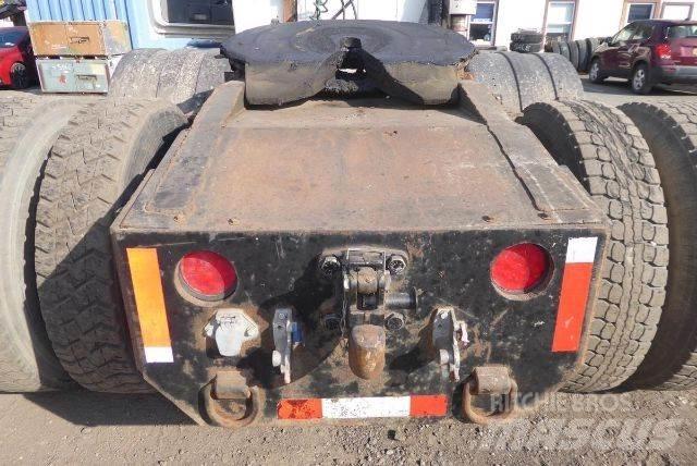 Ford AEROMAX Cab & Chassis Trucks