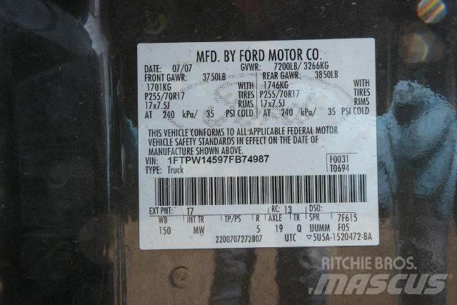 Ford F150 XLT Pickup Trucks