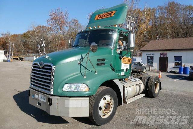 Mack CXN612 Cab & Chassis Trucks