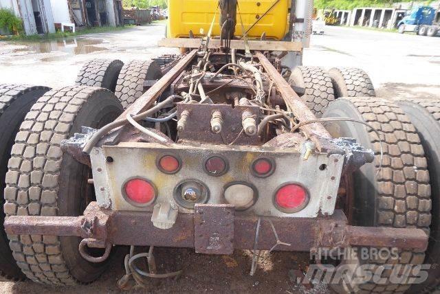 Mack RD688S Cab & Chassis Trucks
