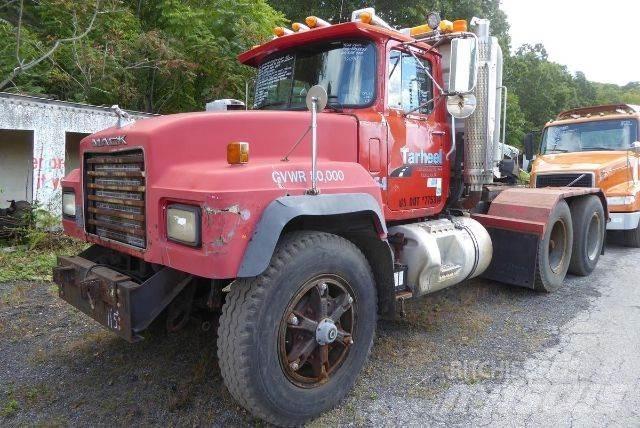 Mack RD688SX Cab & Chassis Trucks