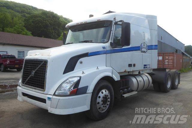Volvo VNL64T Conventional Trucks / Tractor Trucks
