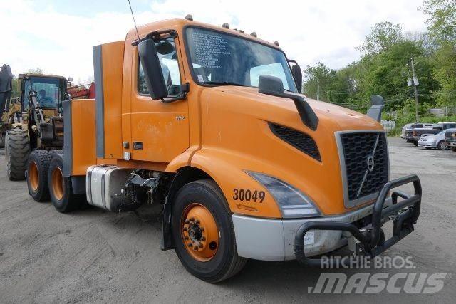 Volvo VNR64T300 Cab & Chassis Trucks