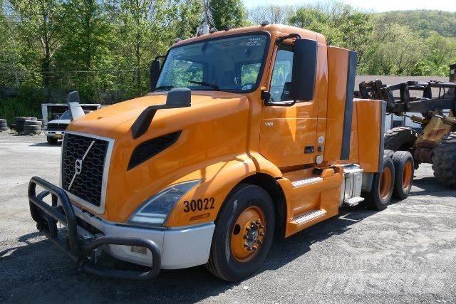 Volvo VNR64T300 Cab & Chassis Trucks