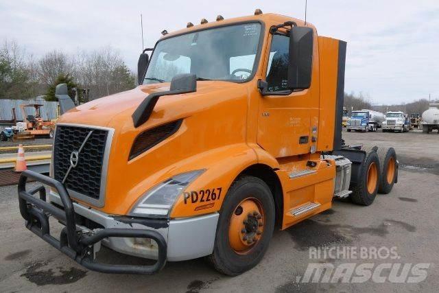 Volvo VNR64T300 Cab & Chassis Trucks