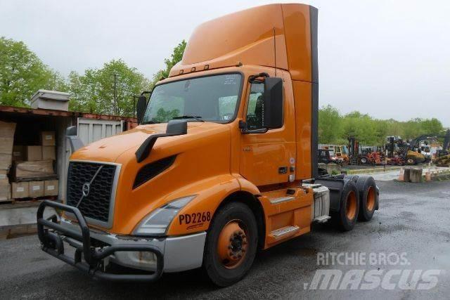 Volvo VNR64T300 Cab & Chassis Trucks