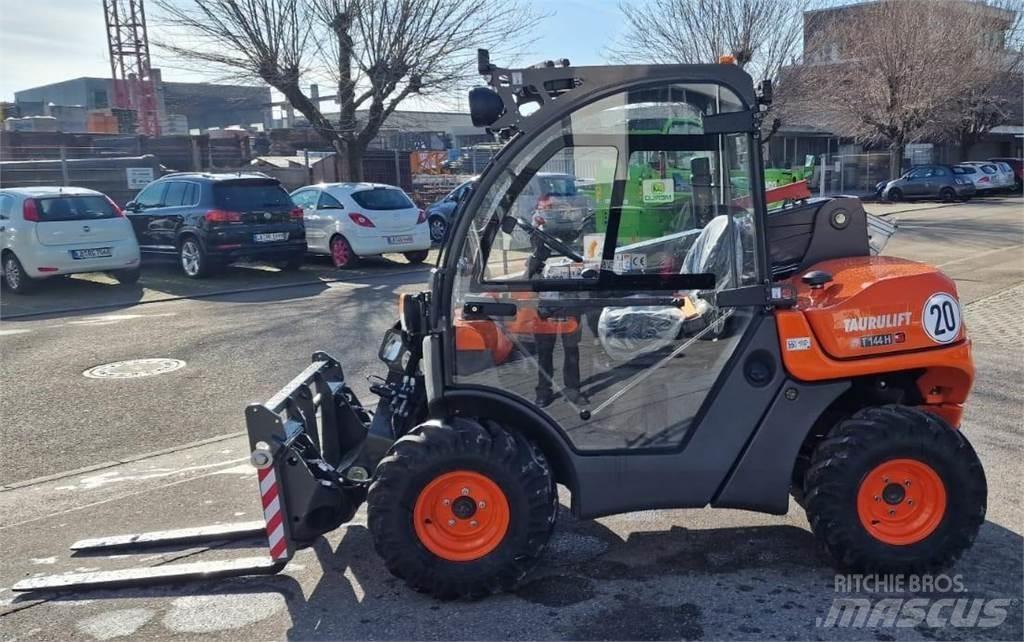 Ausa T144H Telescopic Handlers