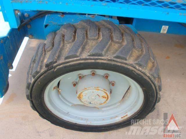 Genie GS-5390RT Articulated boom lifts