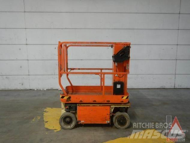 JLG 1230ES Articulated boom lifts