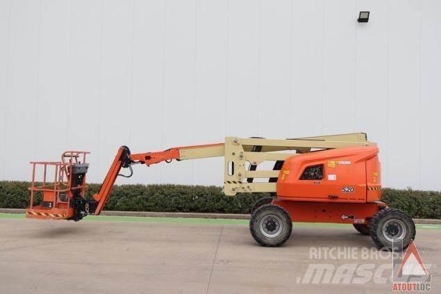 JLG 520AJ Articulated boom lifts