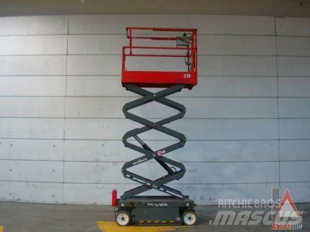 SkyJack SJ3219 Articulated boom lifts