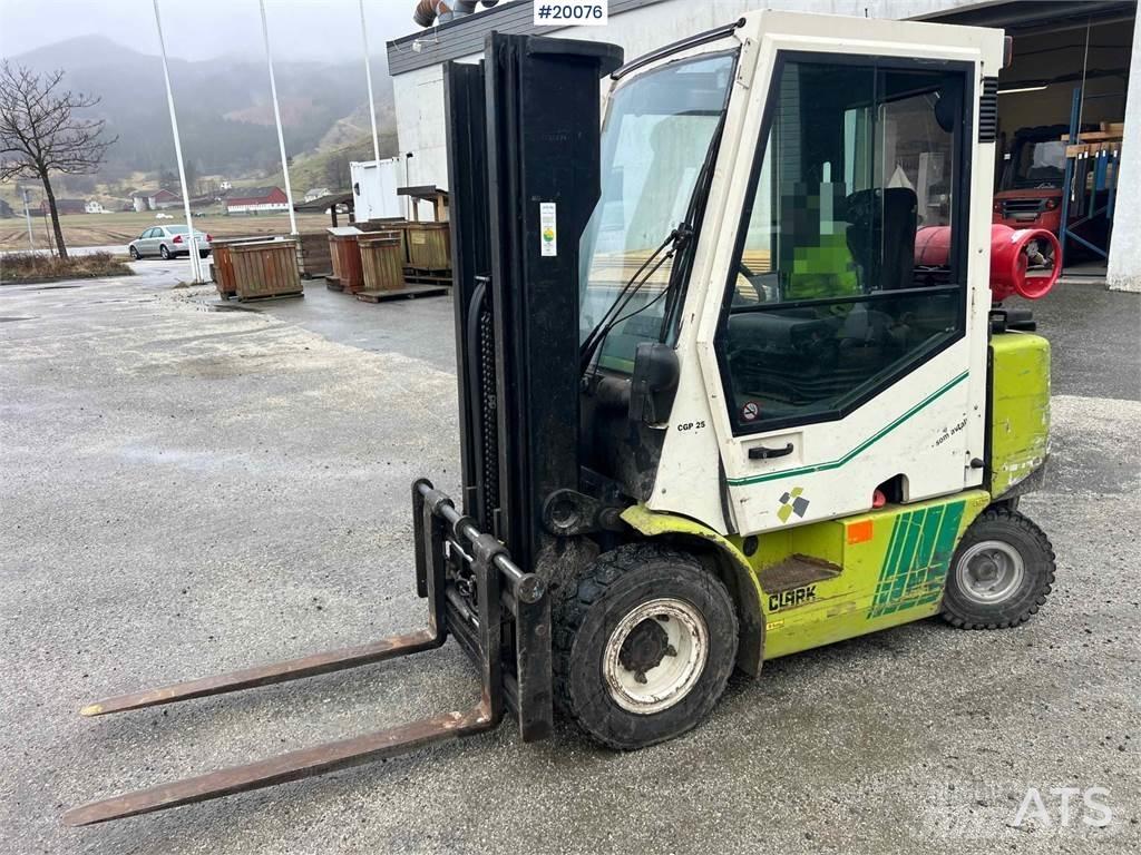 Clark CGP 25 truck Other