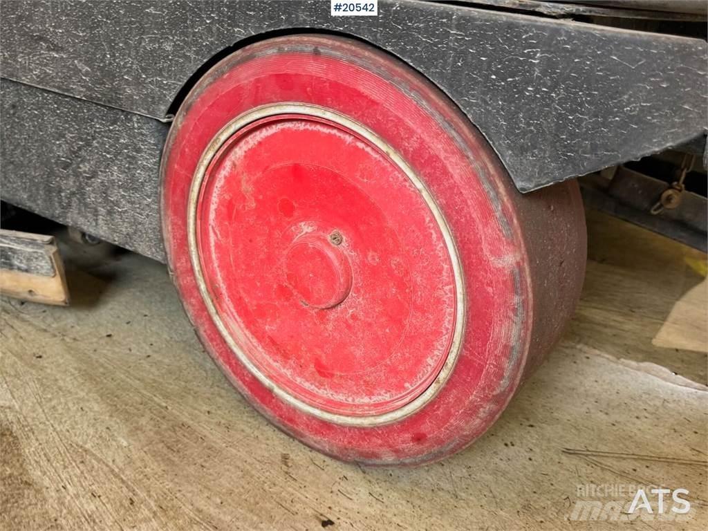 Comac Ultra 100 BS Other