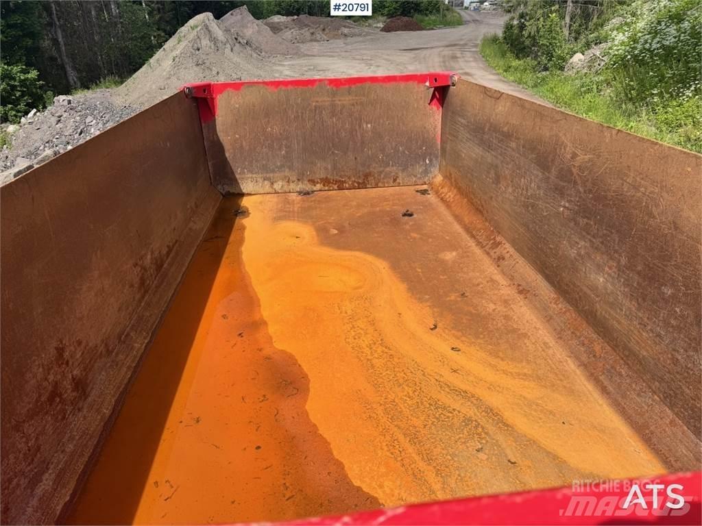 Istrail Trailer. Dump Trailers