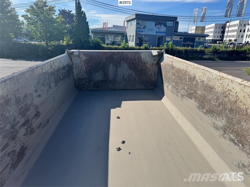 Maur Trailer. Dump Trailers