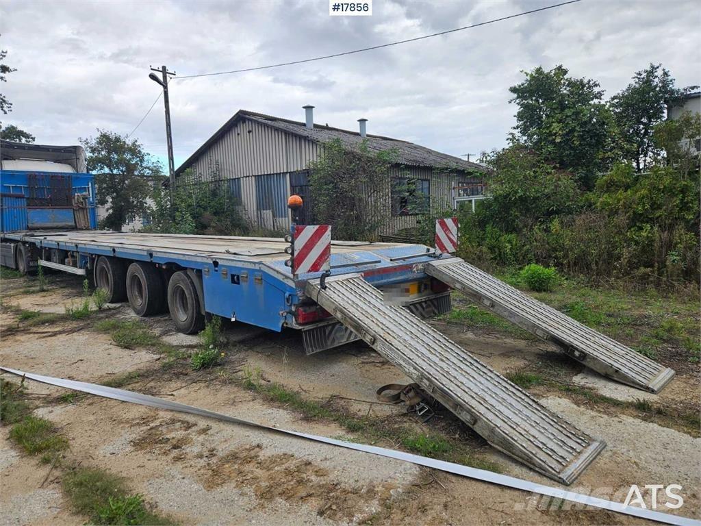  3.VOU ES-GE Lowboy Trailers