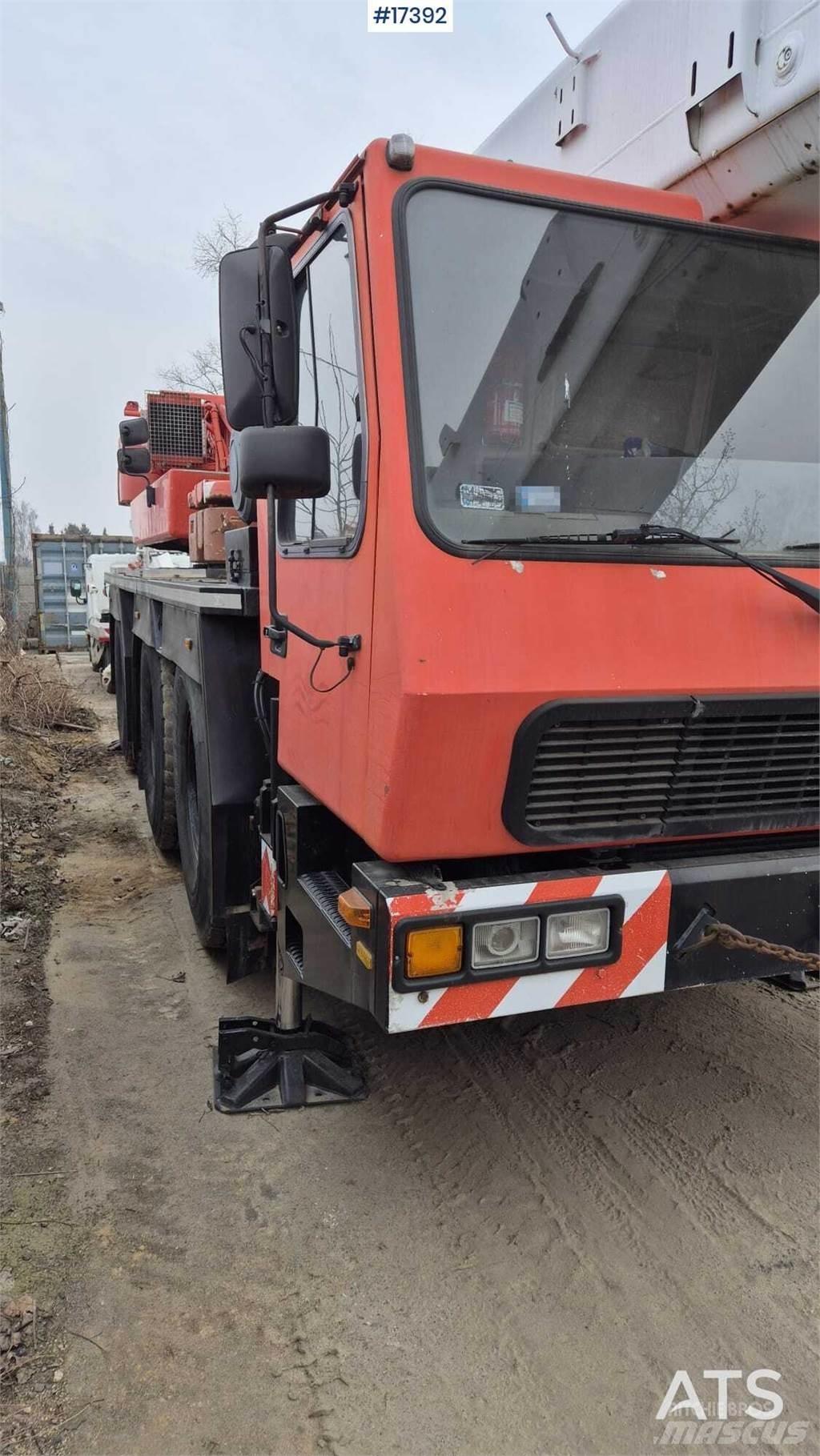 Grove GMK-3050 Mobile and all terrain cranes