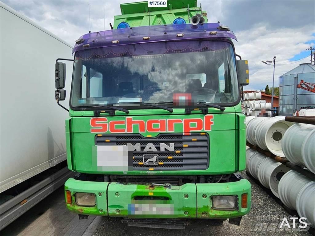 MAN F2000 Dump Trucks