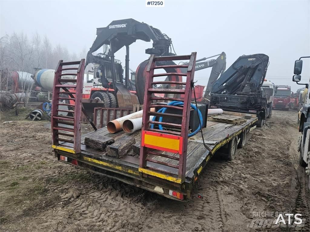 Samro DAP Lowboy trailer