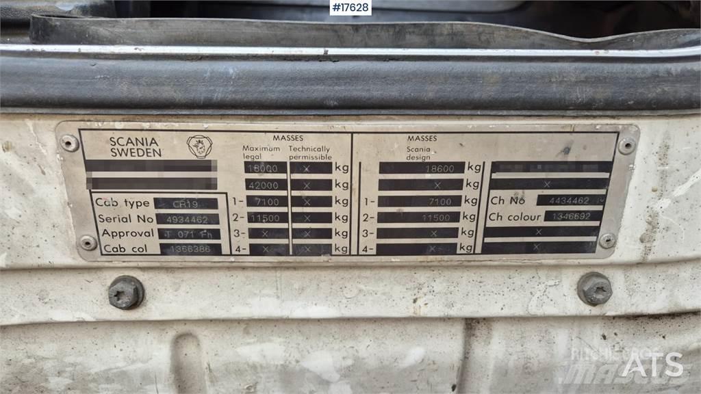 Scania 124 L 400 Conventional Trucks / Tractor Trucks