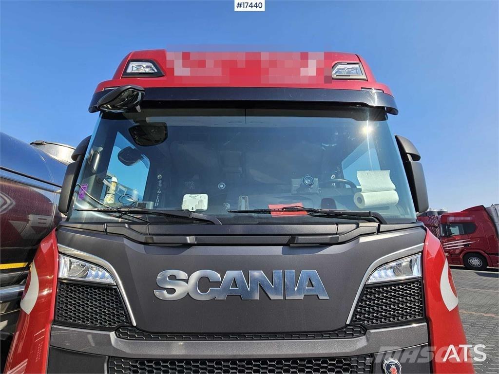 Scania R530 V8 Conventional Trucks / Tractor Trucks