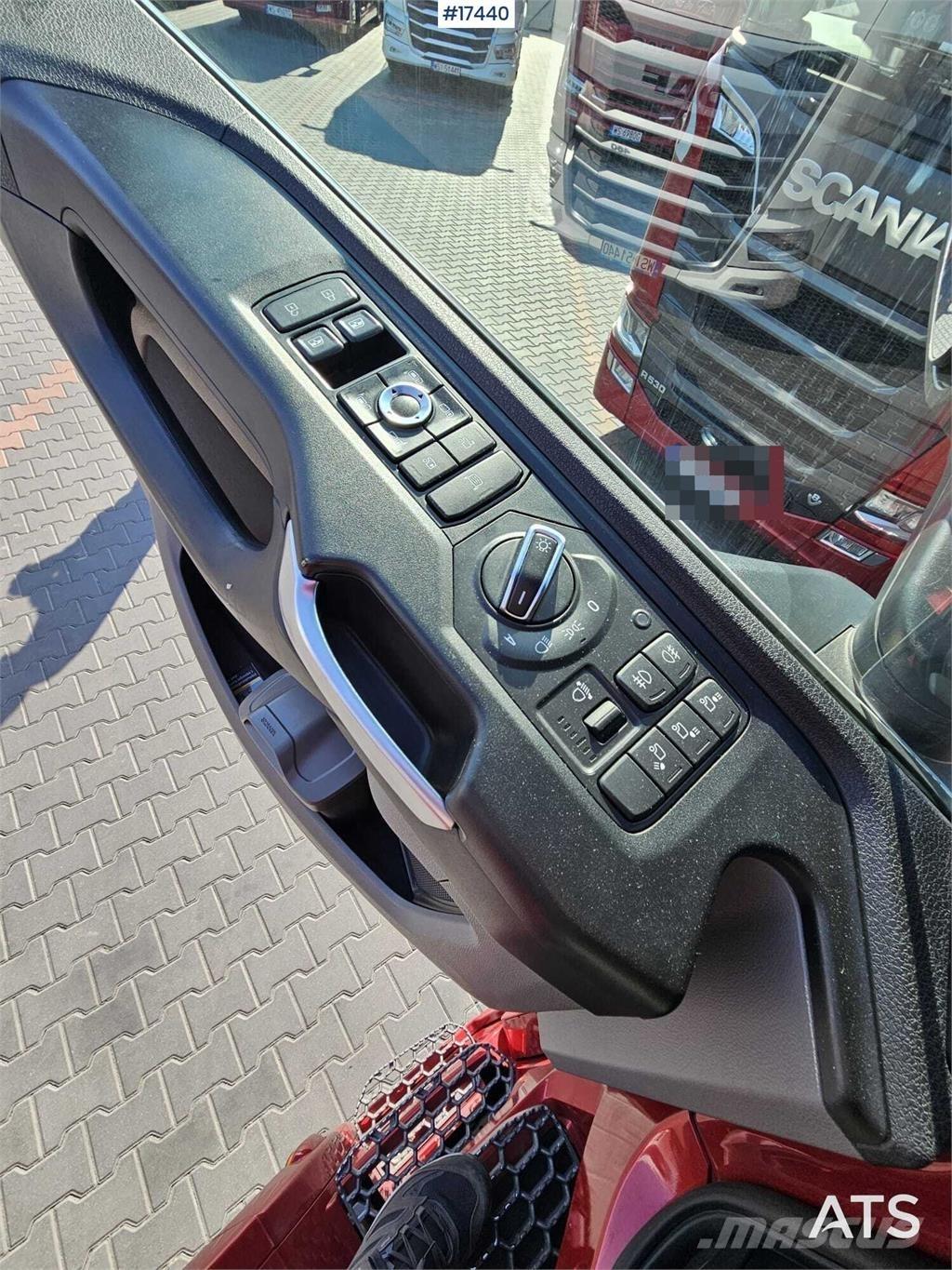 Scania R530 V8 Conventional Trucks / Tractor Trucks