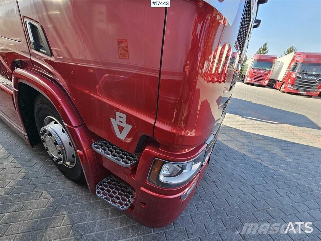 Scania R530 V8 Conventional Trucks / Tractor Trucks